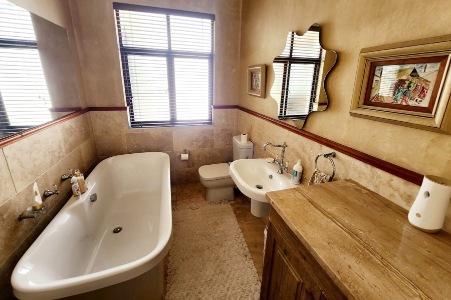 3 Bedroom Property for Sale in Linkside Western Cape